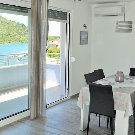 Apartments Zora 罗戈兹尼察 外观 照片