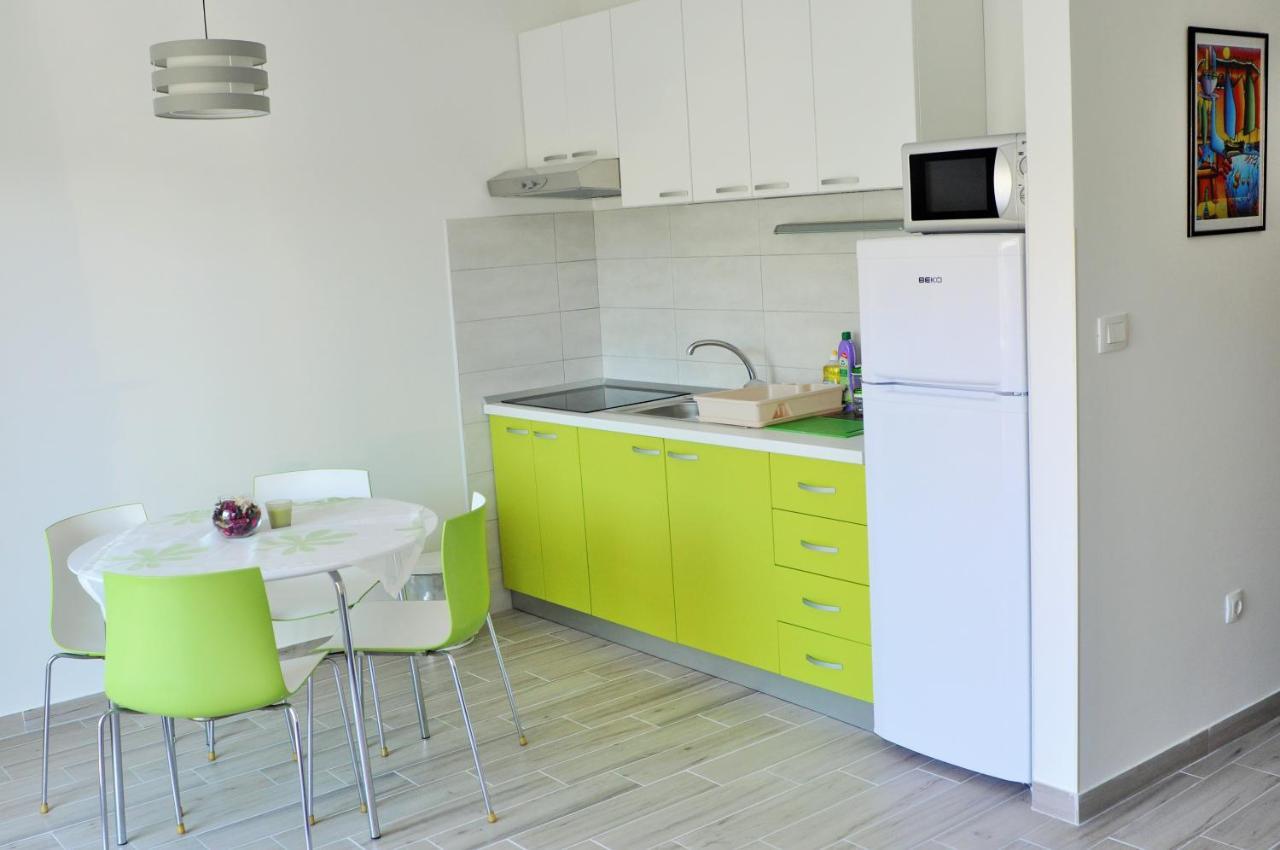 Apartments Zora 罗戈兹尼察 外观 照片