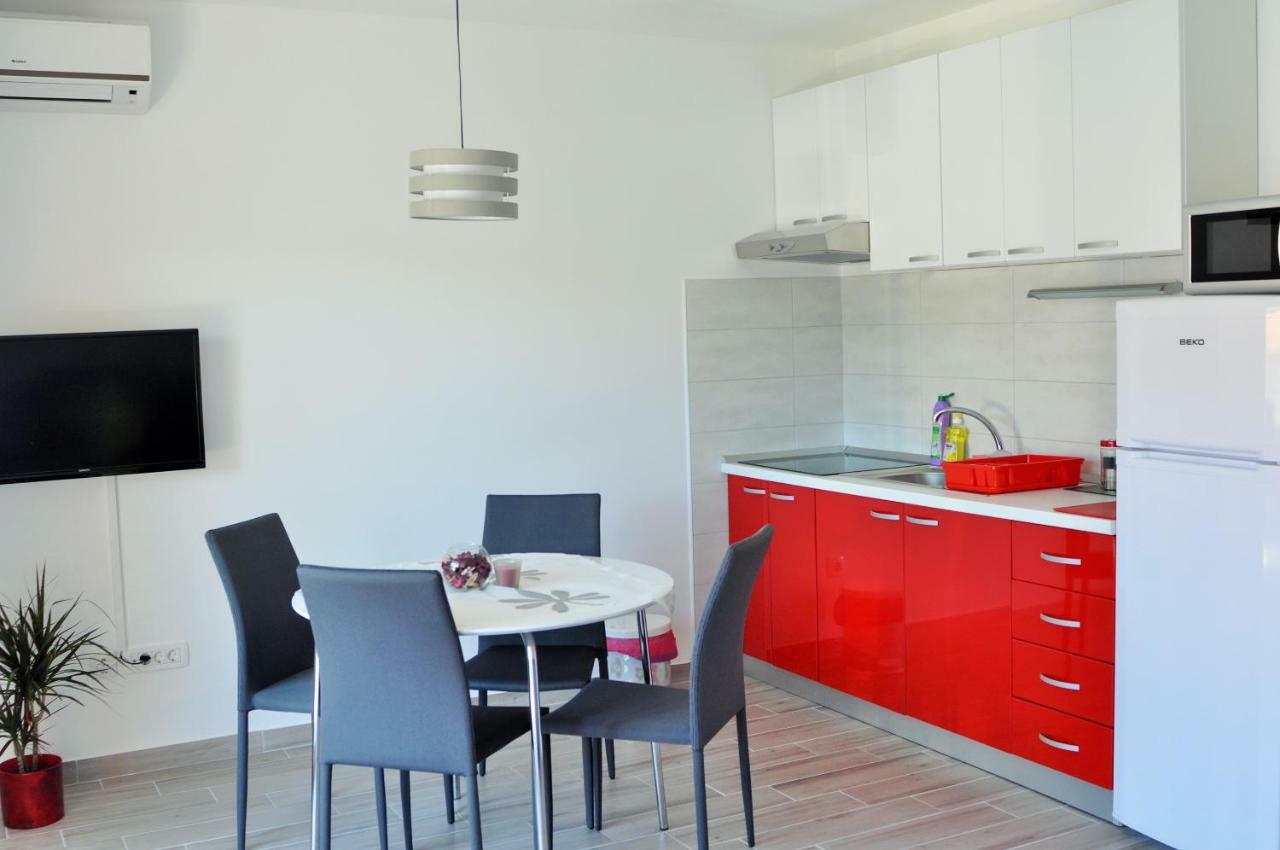 Apartments Zora 罗戈兹尼察 外观 照片