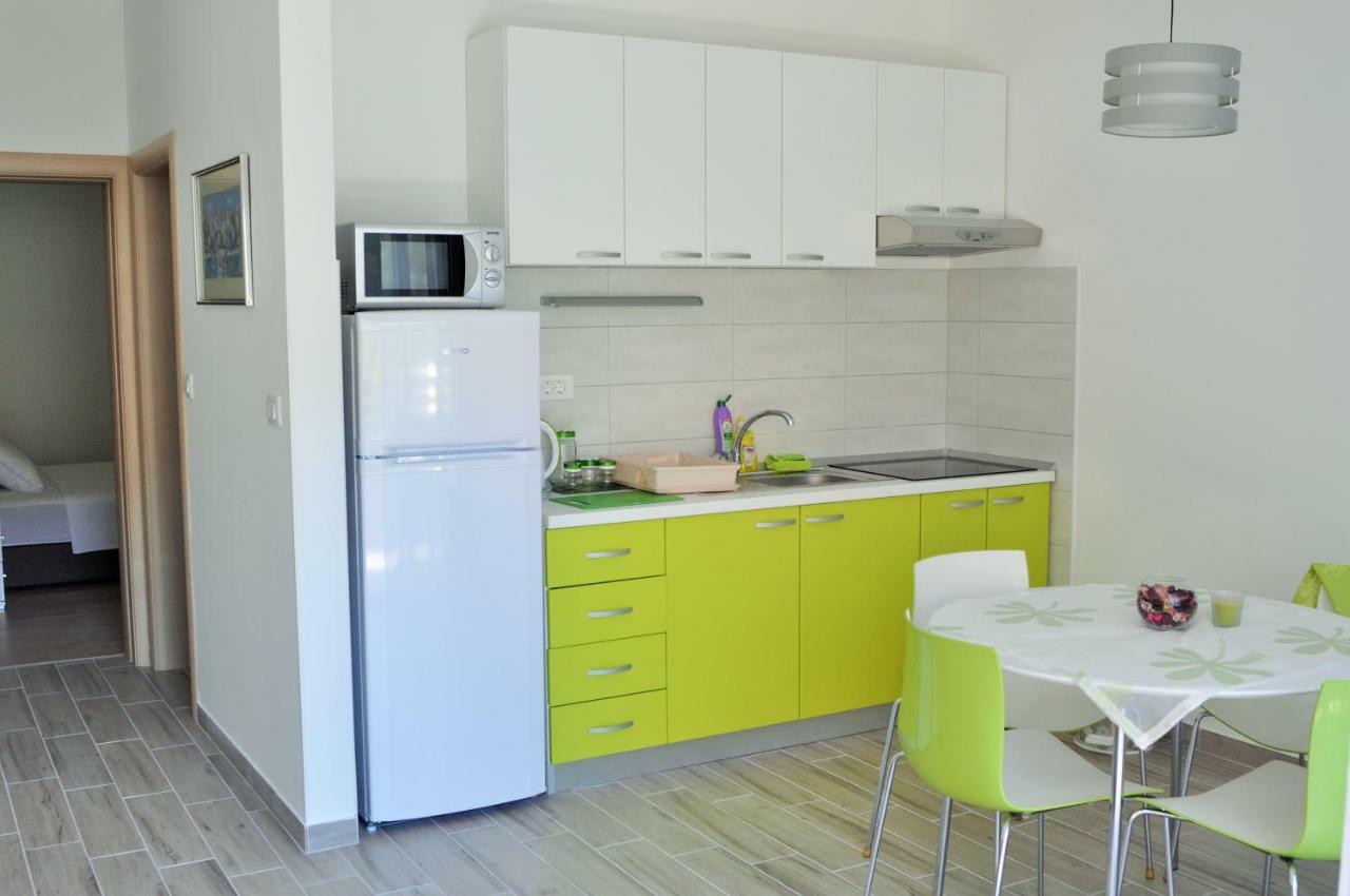 Apartments Zora 罗戈兹尼察 外观 照片