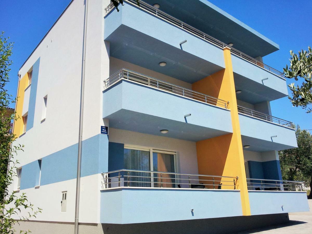 Apartments Zora 罗戈兹尼察 外观 照片